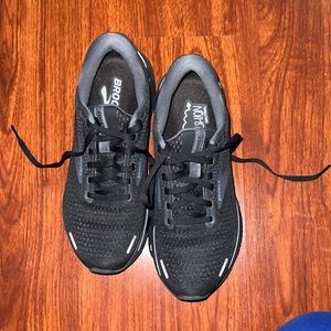 Brooks sneakers gosht 14